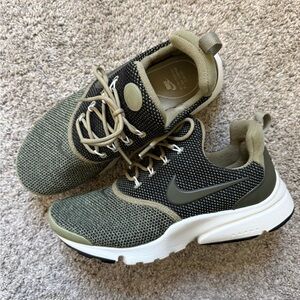Nike • Presto Fly SE Olive Green Knit Sneakers